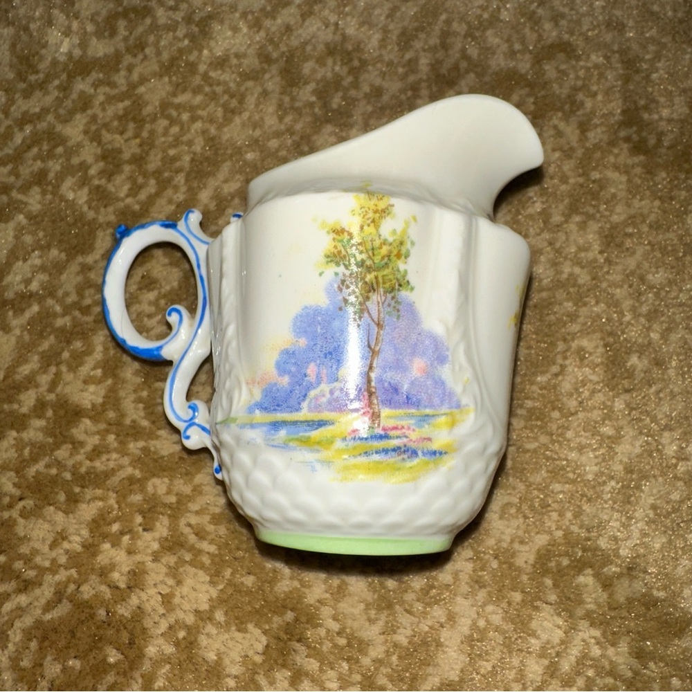 Aynsley England Bluebell Time “H.M. The Queen Creamer - Picture 4 of 9